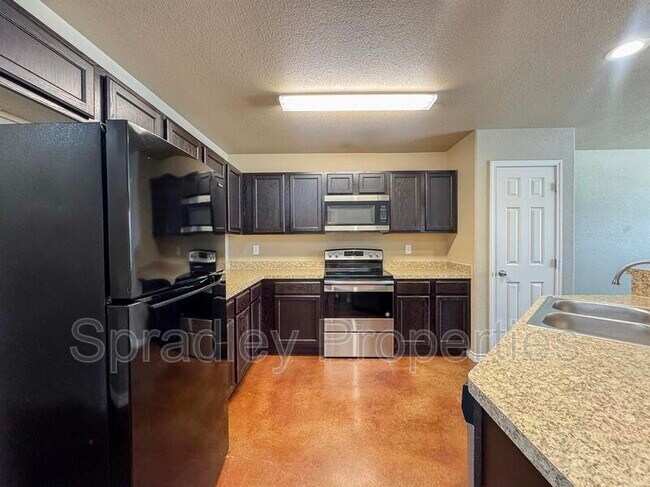 Foto del edificio - 642 Laila Ln