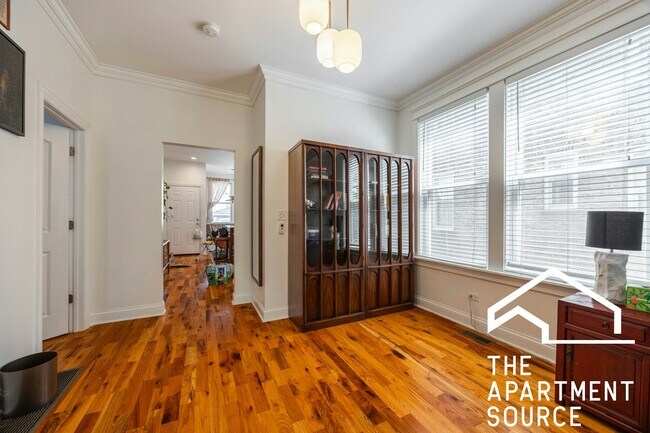 Foto del edificio - 2833 N Spaulding Ave