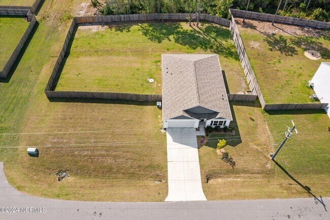 Building Photo - 412 High Ridge Ct