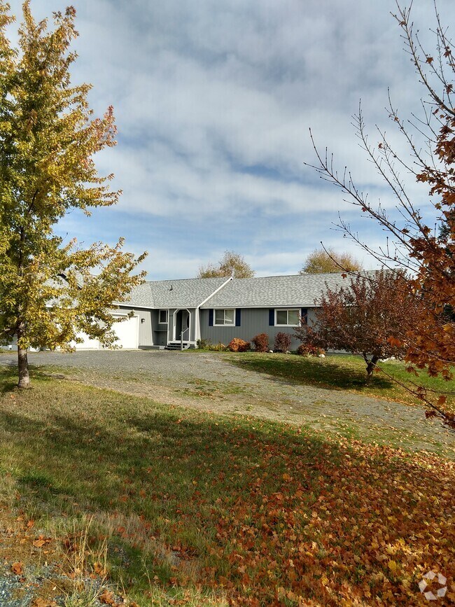 Houses for Rent in Colville WA with a Garage 1 Homes