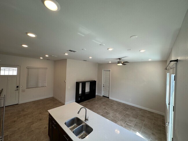 Foto del edificio - 6219 S 25th Pl