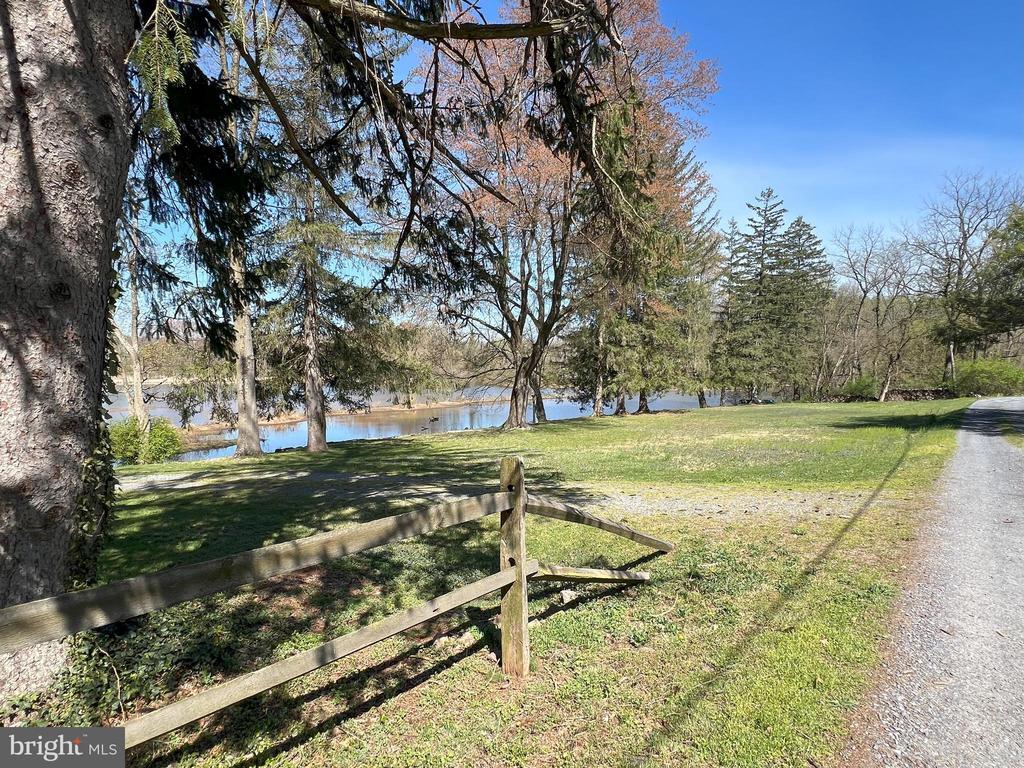 20 Grandview Dr, Denver, PA 17517 House Rental in Denver, PA