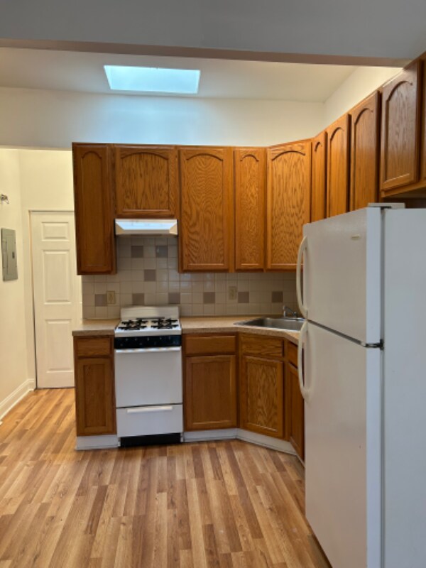 Foto del edificio - 3033 Salmon St