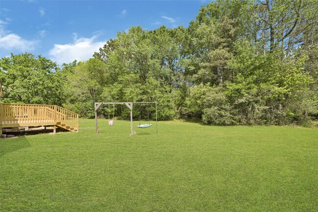 Building Photo - 16315 Lone Star Ranch Dr
