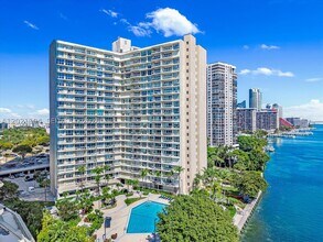 Building Photo - 2451 Brickell Ave