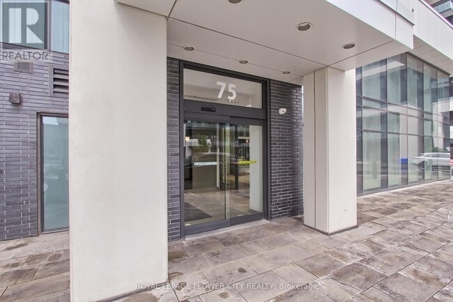 Building Photo - 75 Oneida Crescent