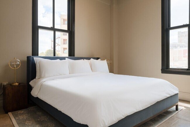 Foto del edificio - 505 E Travis St