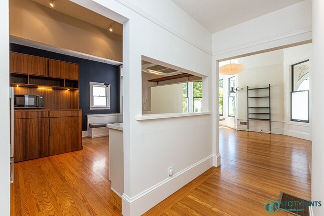 Foto del edificio - 1495 Masonic Ave. #A