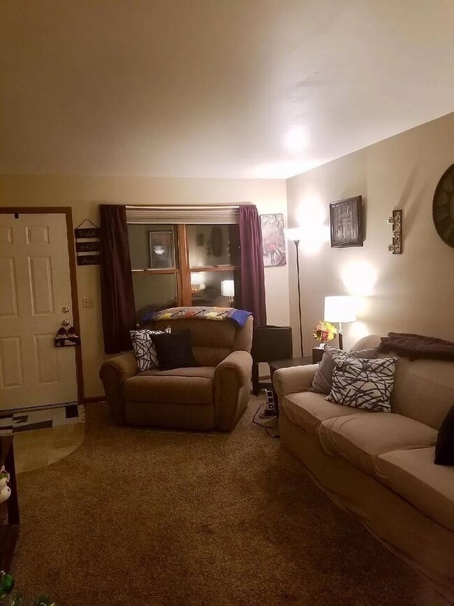 Building Photo - Southside Duplex on a Quiet Residential Street