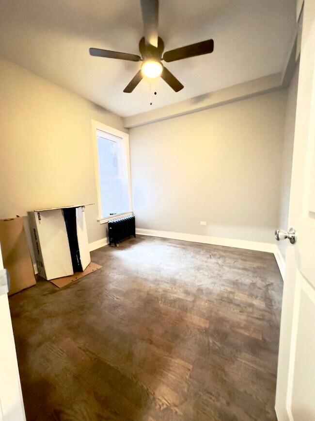 Foto del edificio - 1251 W Rosemont Ave