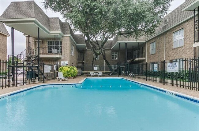 Building Photo - 4438 Harlanwood Dr