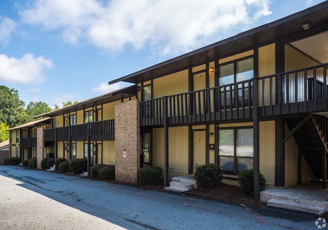 Building Photo - Gentian Court