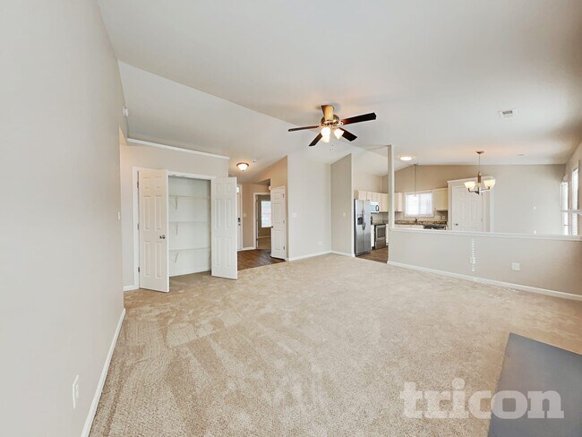 Building Photo - 4991 Astonshire Ln