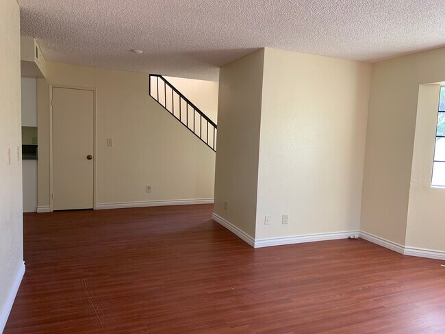 Building Photo - 2416 Delta Ave