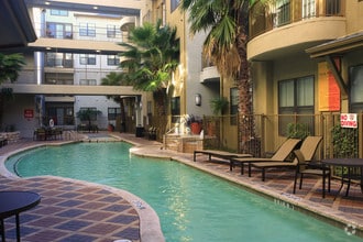 Building Photo - Villas on Guadalupe