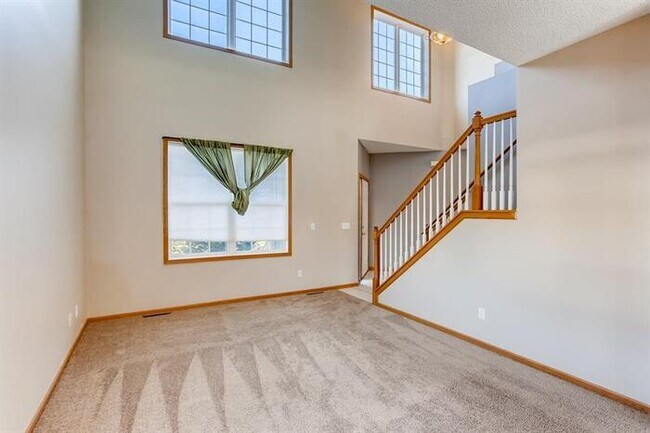 Foto del edificio - 9049 Garland Ln N, Maple Grove, MN, 55311