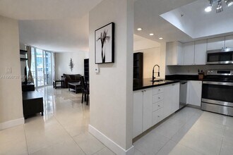 Building Photo - 17375 Collins Ave