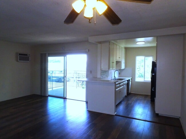 Dining Area - view - 1311 Lyndon St