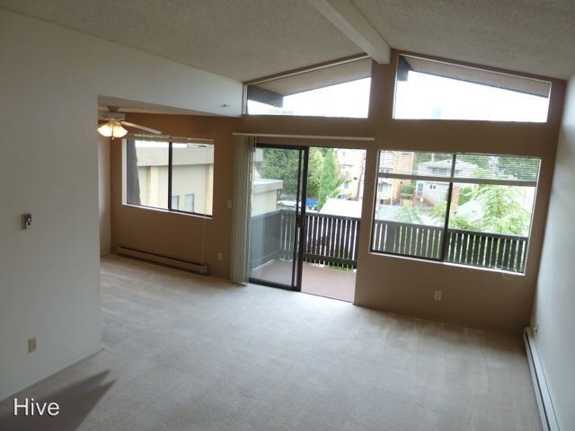 Foto del edificio - 6568 4th Ave NE