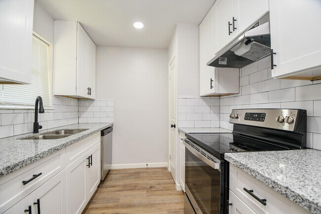 Foto del edificio - 5709 Arthington Ave
