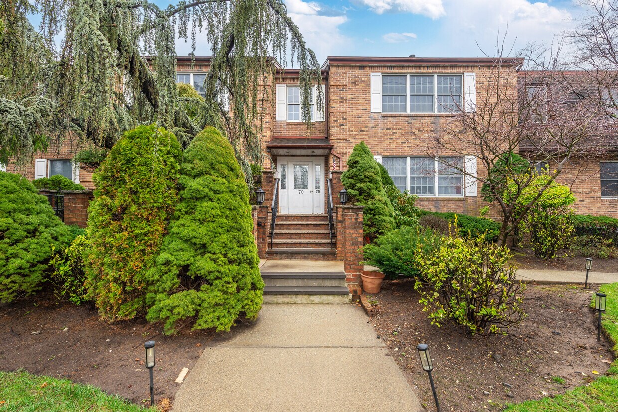 Foto principal - 70 Harristown Rd