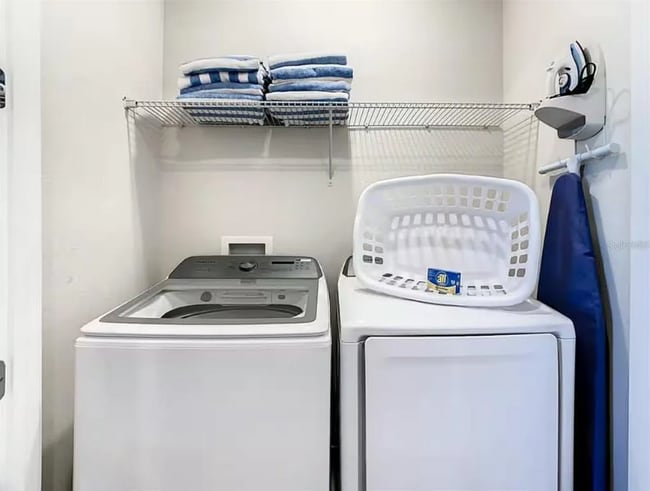 Building Photo - 856 Driving Range Ct