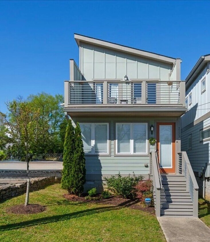 Primary Photo - Charming 3 BR/3B House in Nashville