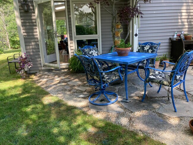 Backyard patio - 42 Foreside Cmn