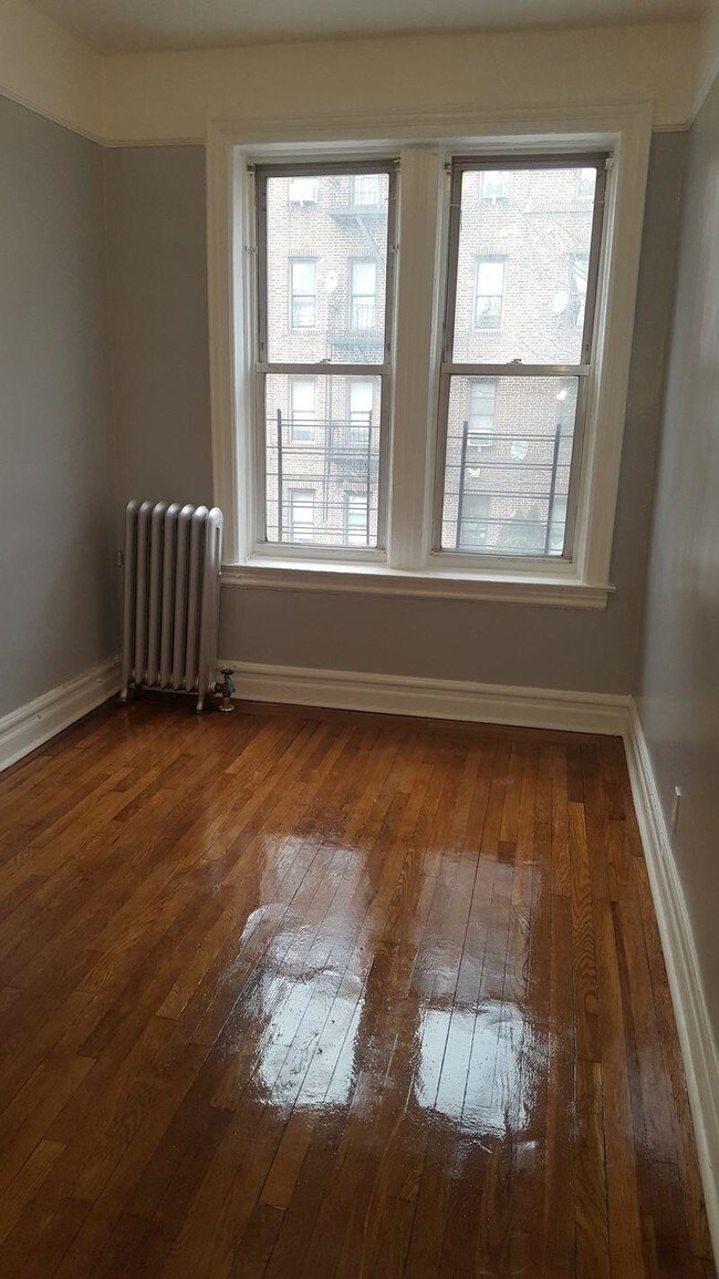 Foto del edificio - 950 Montgomery St