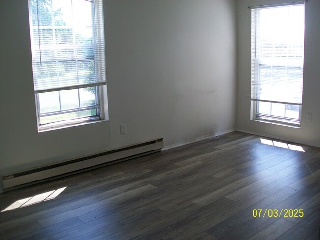 Building Photo - 120 Heather Rdg