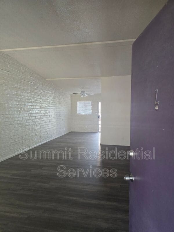 Building Photo - 3507 E 3rd St