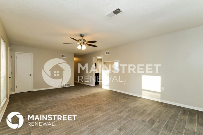 Foto del edificio - 2570 Hillcrest Dr