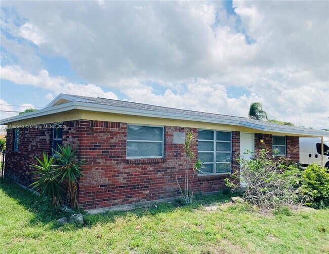 Foto del edificio - 3808 Gull Rd