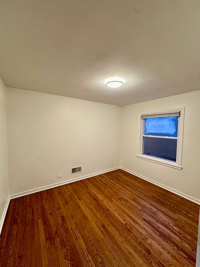 Foto del edificio - 6113 N Kedzie Ave