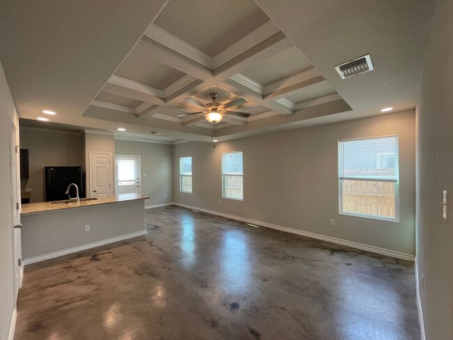 Building Photo - Townhome for Rent