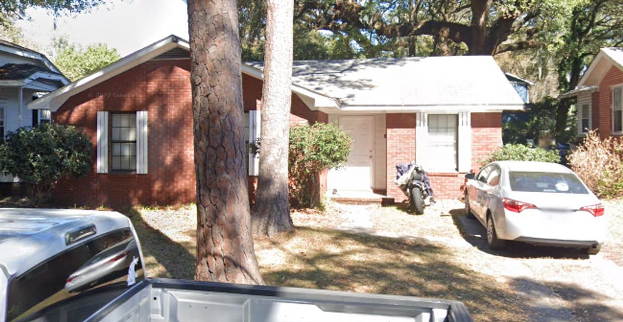 Primary Photo - Three Bedroom Brick Home Walking Distance ...