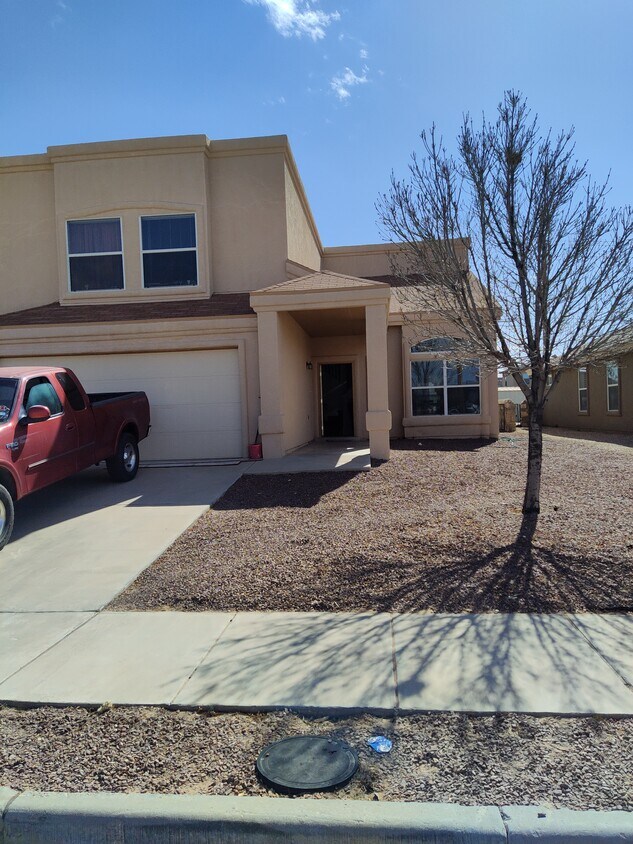 Building Photo - 14240 Firewood Dr
