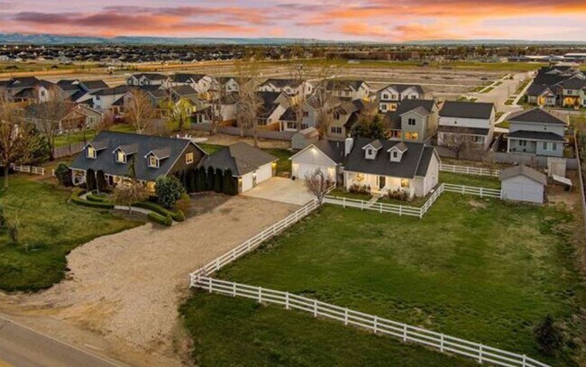 Building Photo - Midland Houses