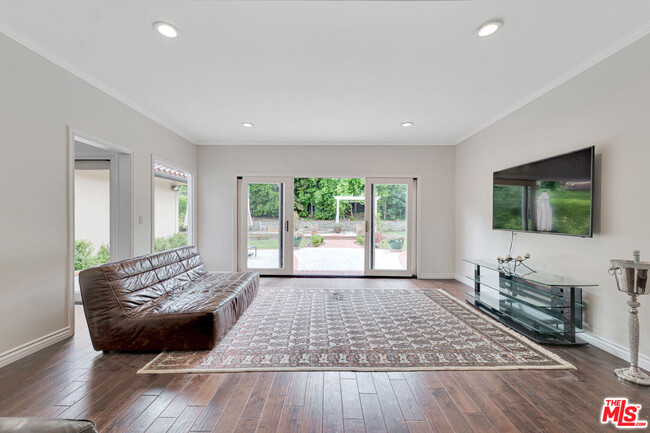 Foto del edificio - 11182 W Sunset Blvd