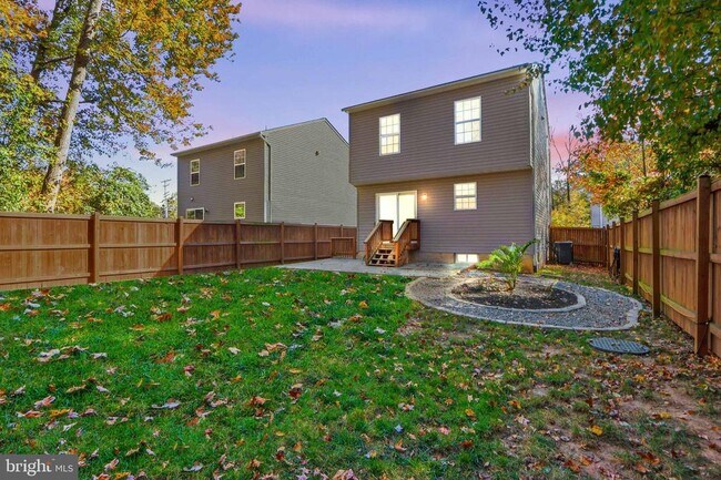 Building Photo - 410 Thelma Rd