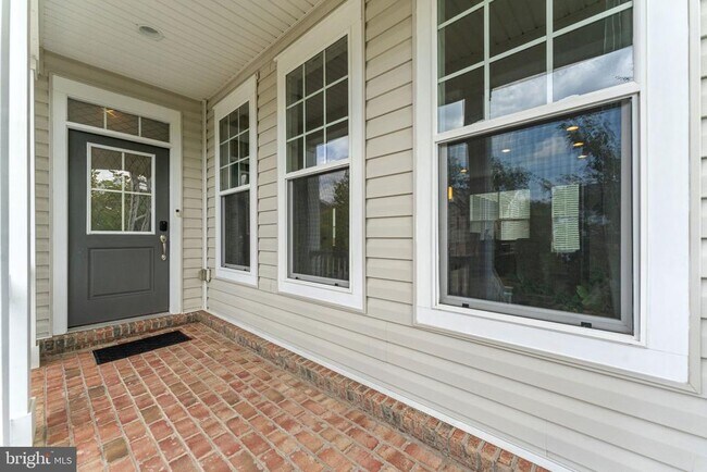 Building Photo - 431 Alder Dr
