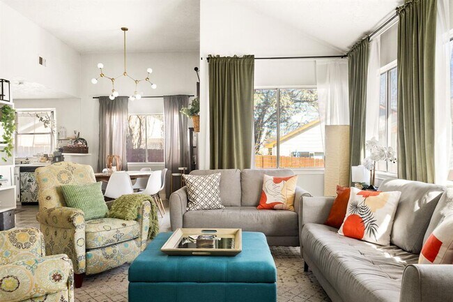 Foto del edificio - 5400 Alexis Cove