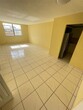 Foto principal - 666 W 81st St