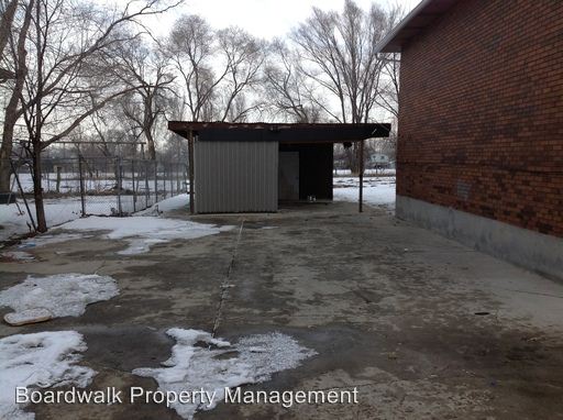 Foto del edificio - 233 E Julie Anna Dr