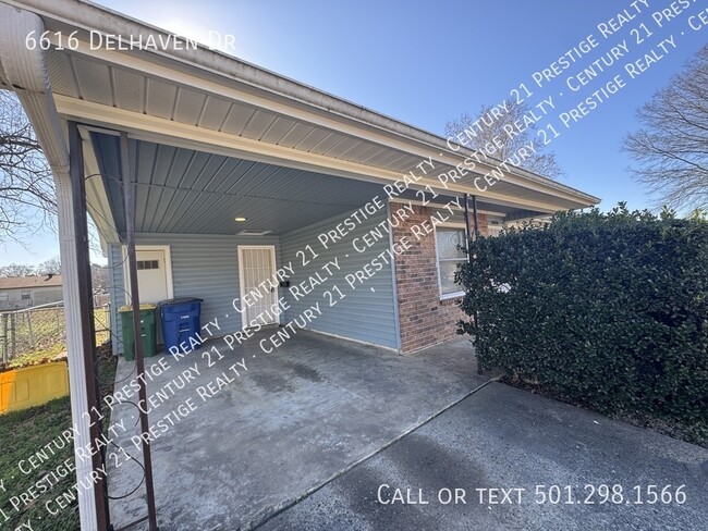 Building Photo - 6616 Delhaven Dr