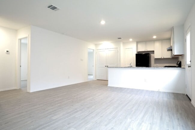 Building Photo - 4220 Revetment Way