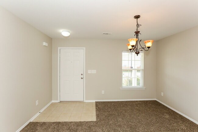 Building Photo - 9924 Rocky Ford Club Rd