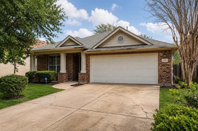 Building Photo - 1402 Weatherford Dr