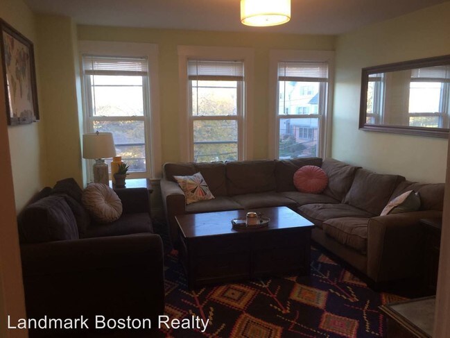 Foto del edificio - 24 Merrymount Rd