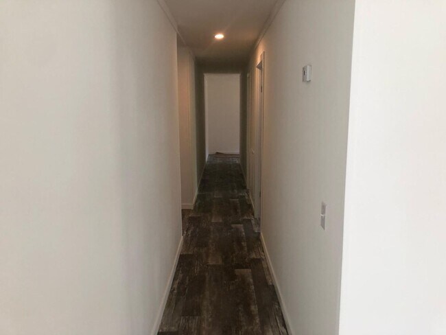 Foto del edificio - 18043 Ferry Ave